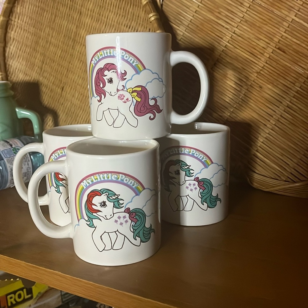 😀My Little Pony drink mugs 4 pieces 2014